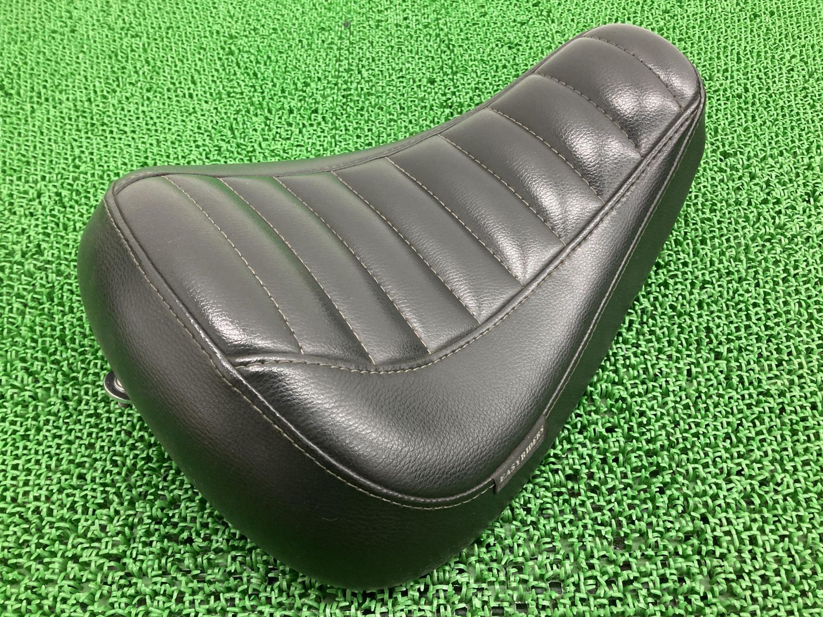 イージーライダース製XL883 XL1200 シート 社外 中古 ハーレー