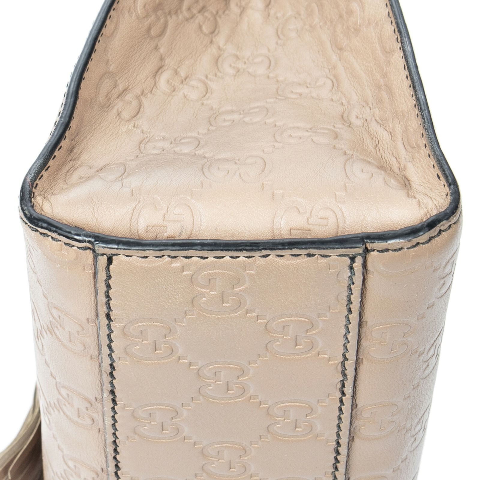 GUCCI グッチ中エミリーチェーンベージュグッチッシマA