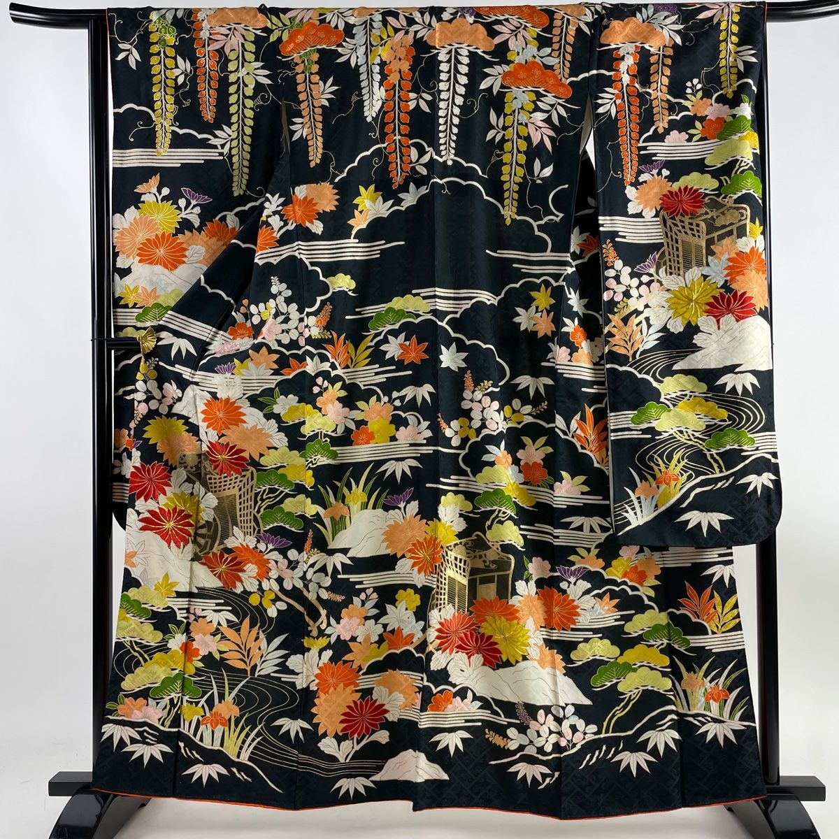 振袖 身丈161cm 裄丈66cm M 袷 御所車 草花 刺繍 金彩 黒 正絹 名品  