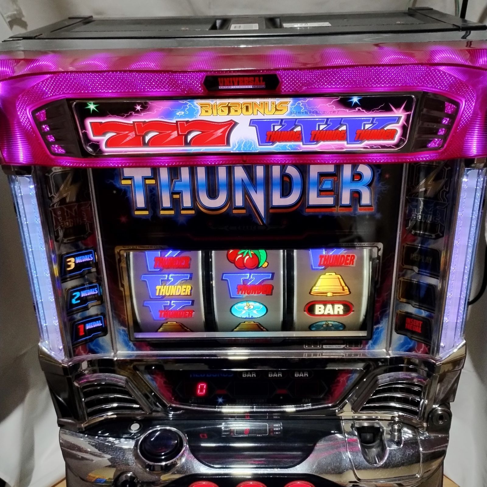 【美品】サンダーＶ リボルト  スロット  パチスロ ユニバ UNIVERSAL Aタイプ 不要機 家スロ ノーマル 技術介入 目押し 実機 名機  ユニバーサル もっちさま専用カスタム】サンダーV リボルト スロット パチスロ