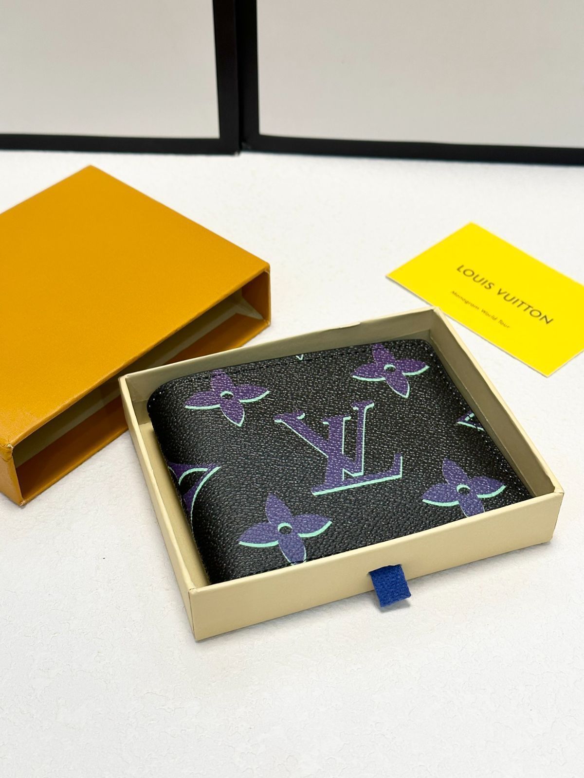 LOUIS VUITTON FOREST　限定販売品 2014 未開封　2個 LOUIS VUITTON FOREST 限定販売品 2014 未開封 2個 LOUIS