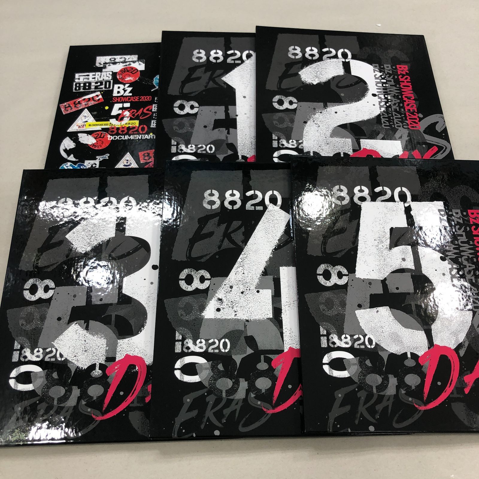 小牧店】B'z SHOWCASE2020 ERAS コンプリートBOX（Blu-ray）【320-T772