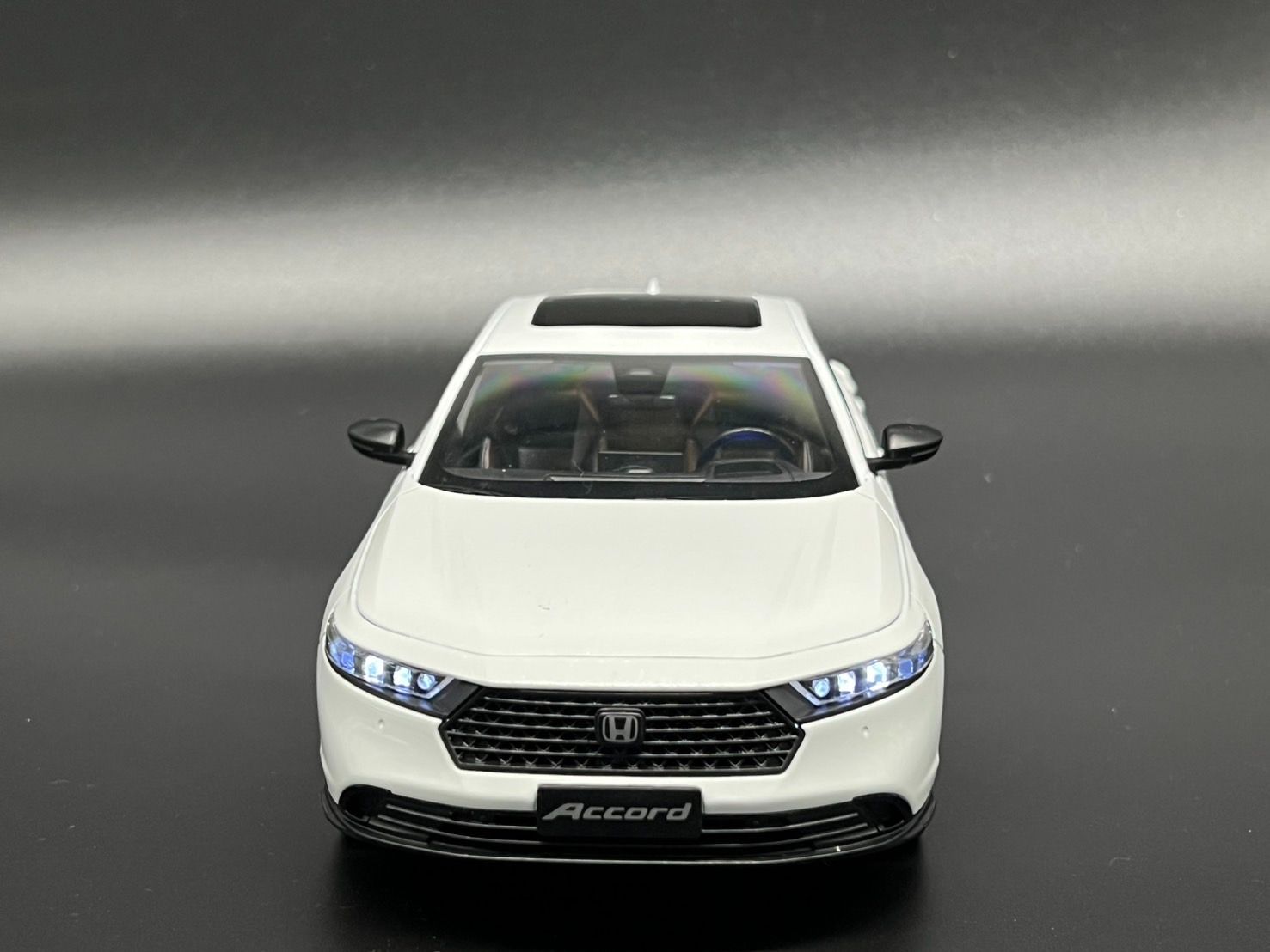ホンダ / HONDA アコード 1/18 ミニカー ホワイト H204 【公式通販】