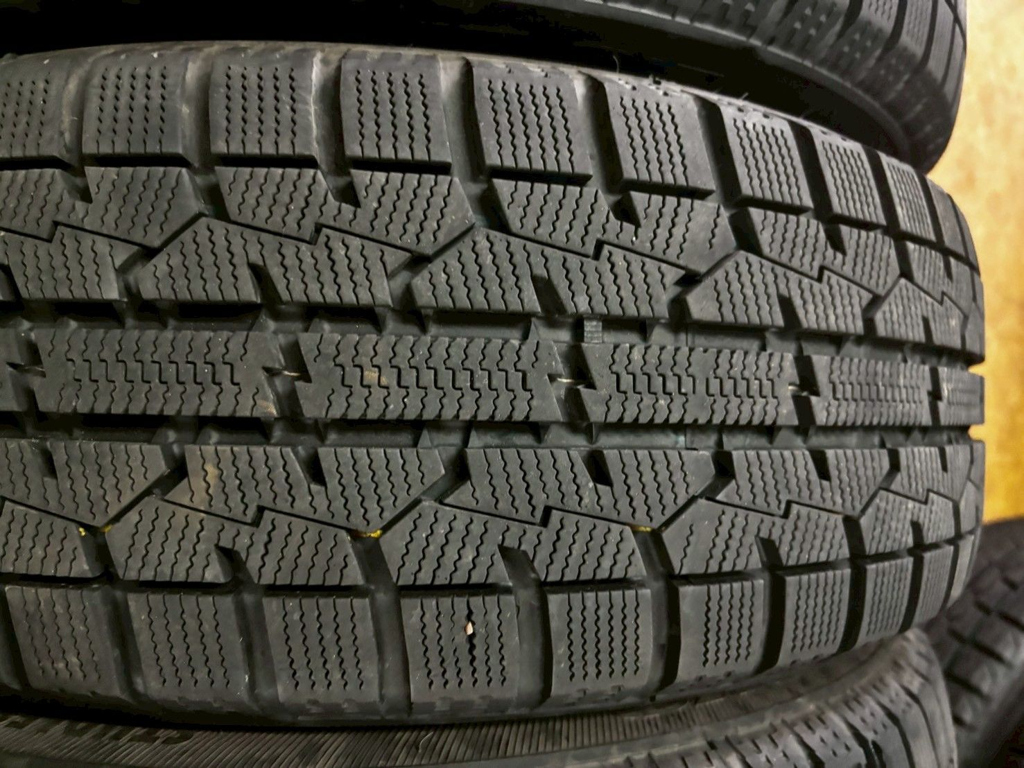 スイフトスポーツ　スタッドレス　TOYO オブザーブ　ギズ　185/55R16 スイフトスポーツ スタッドレス TOYO オブザーブ ギズ 185/55R16