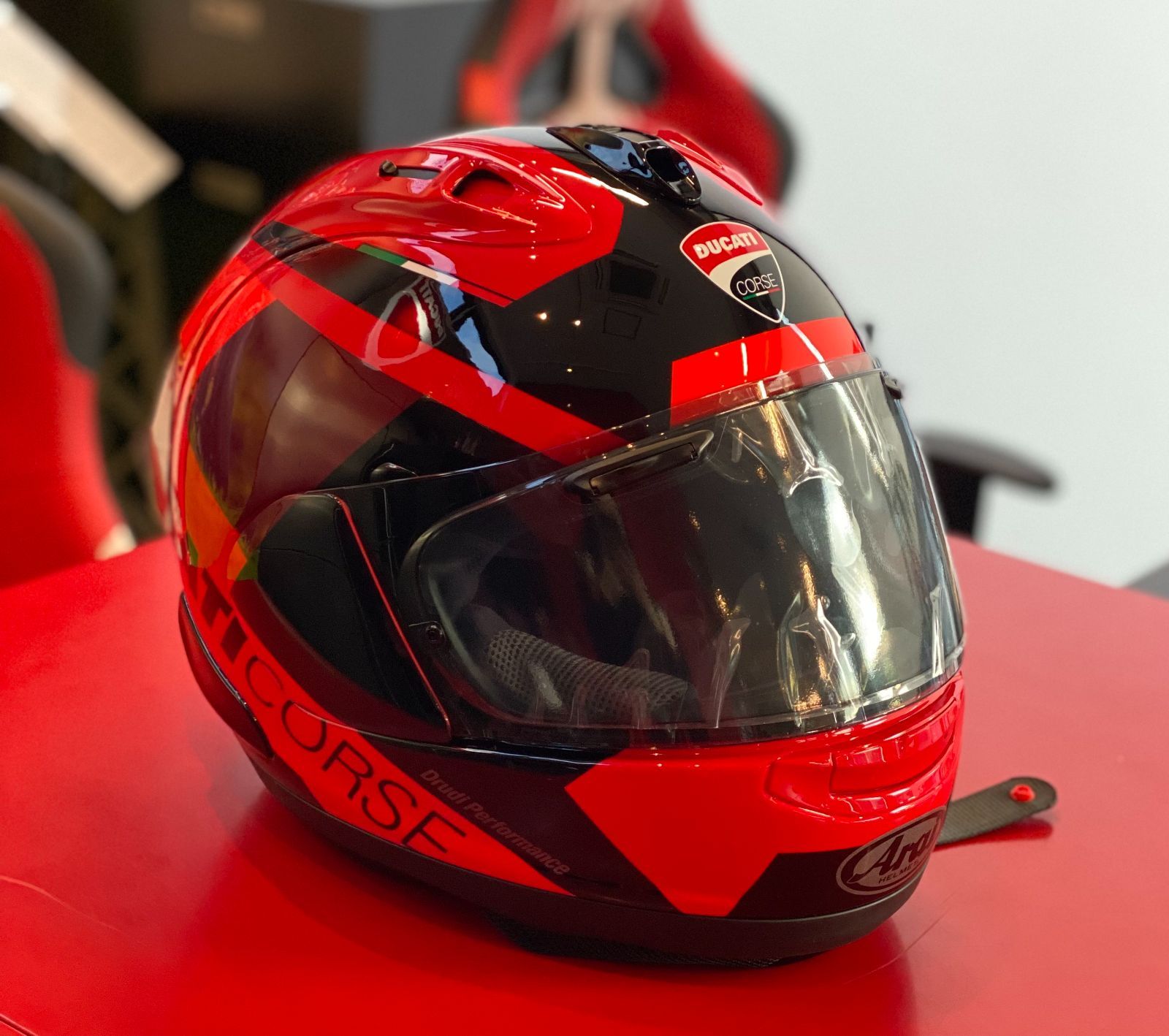Arai Ducati Corse V6 Usedﾍﾙﾒｯﾄ XLサイズ 超美品 - メルカリ
