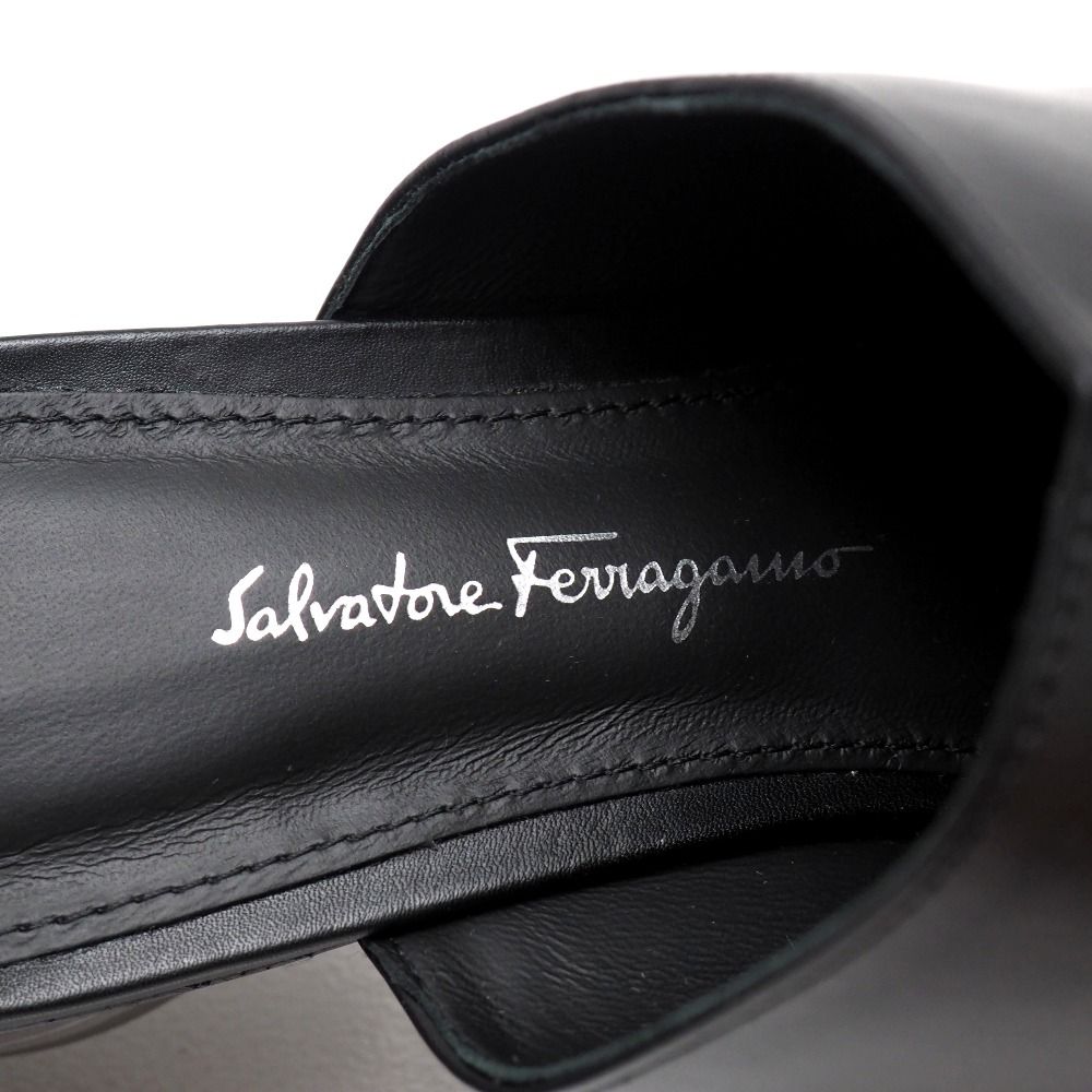 Ferragamo サルヴァトーレフェラガモ