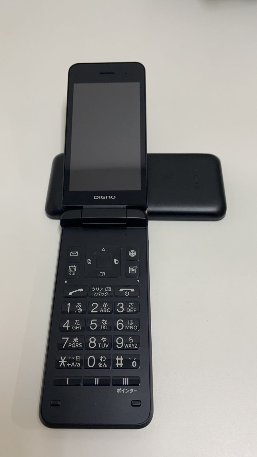 ほぼ新品 京セラ DIGNOケータイ4 A204KC ブラック - メルカリ
