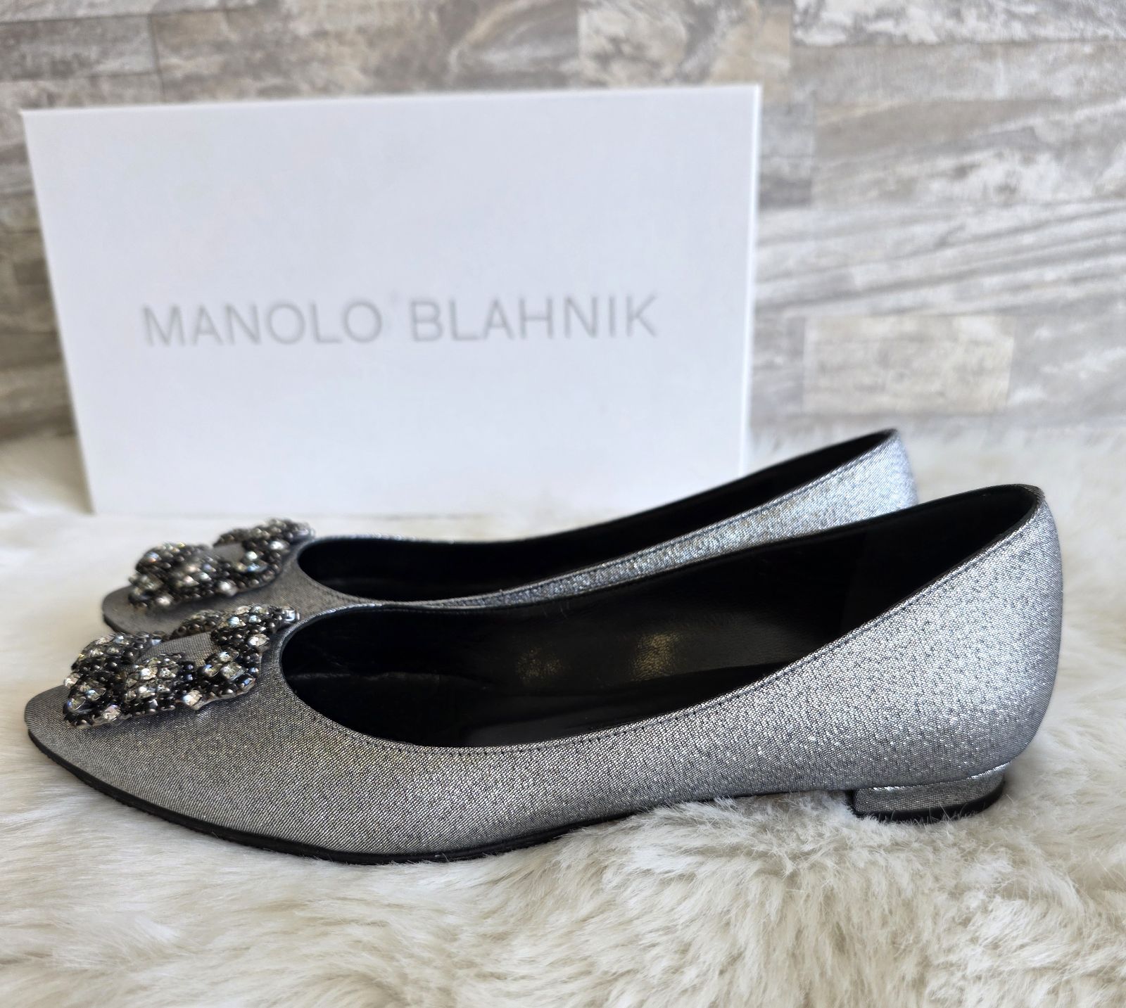 ☆Manolo Blahnik(マノロブラニク) HANGISI ハンギシ フラットシューズ