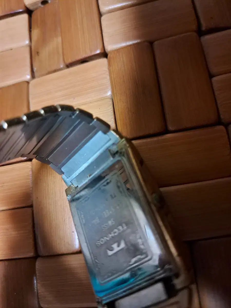  テクノス 紫ゾーン 金 スクエア 時計 金属ベルト 時計