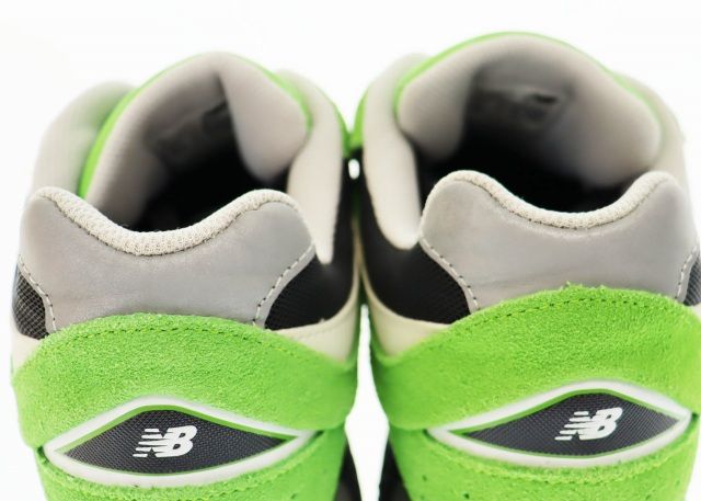 ニューバランス NEW BALANCE 2002R GREEN ローカット スニーカー