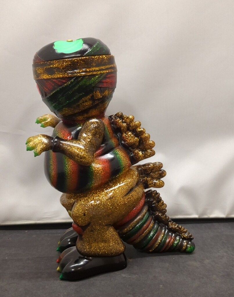 BLACK BOOK TOY HUMAN ROBOT TOYS×RON ENGLISH yummy mummyzilla