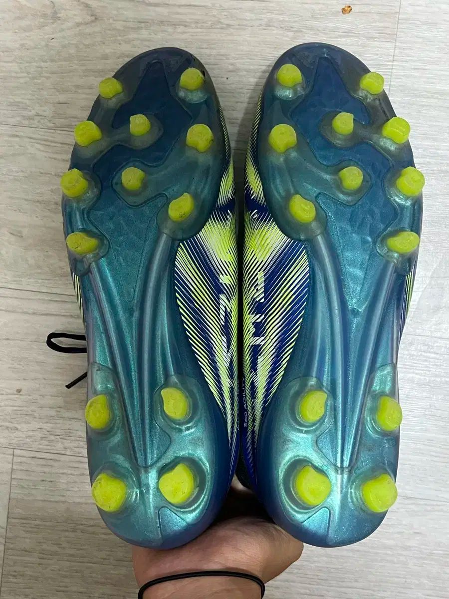 サッカースパイク アディダス ネメシス26.5 アディダス サッカー