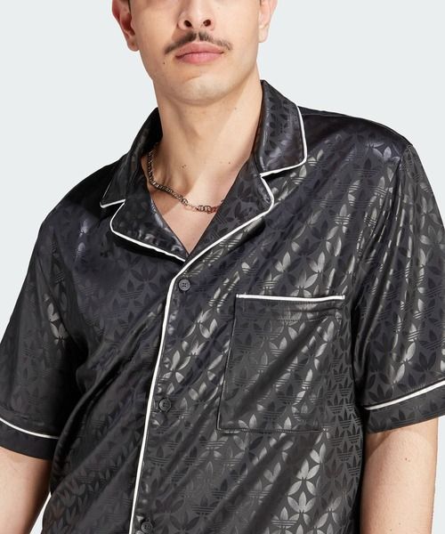 完売品!!Tシャツ グラフィック モノグラムシャツ / アディダスオリジナルス 完売品!!Tシャツ グラフィック モノグラムシャツ / アディダス