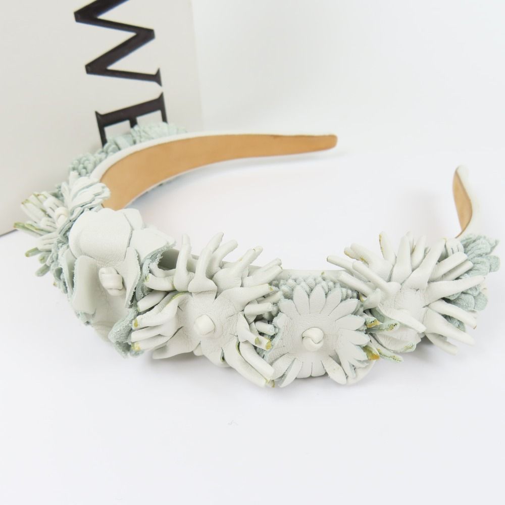 LOEWE レザー フラワー 花 カチューシャ ヘアアクセサリー スペイン