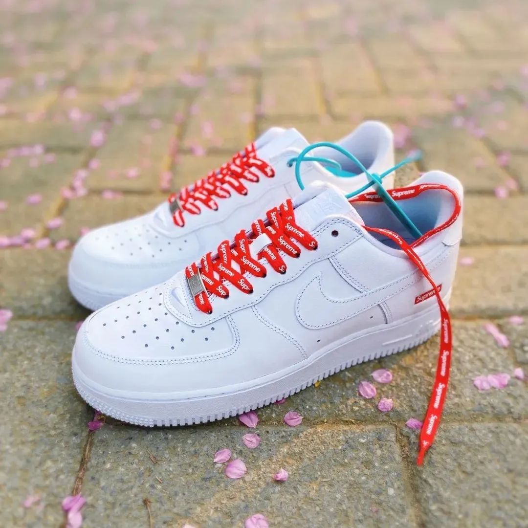 ✨大特価✨値下げします 新品Supreme x NIKE Air Force 1 Low CU9225-100