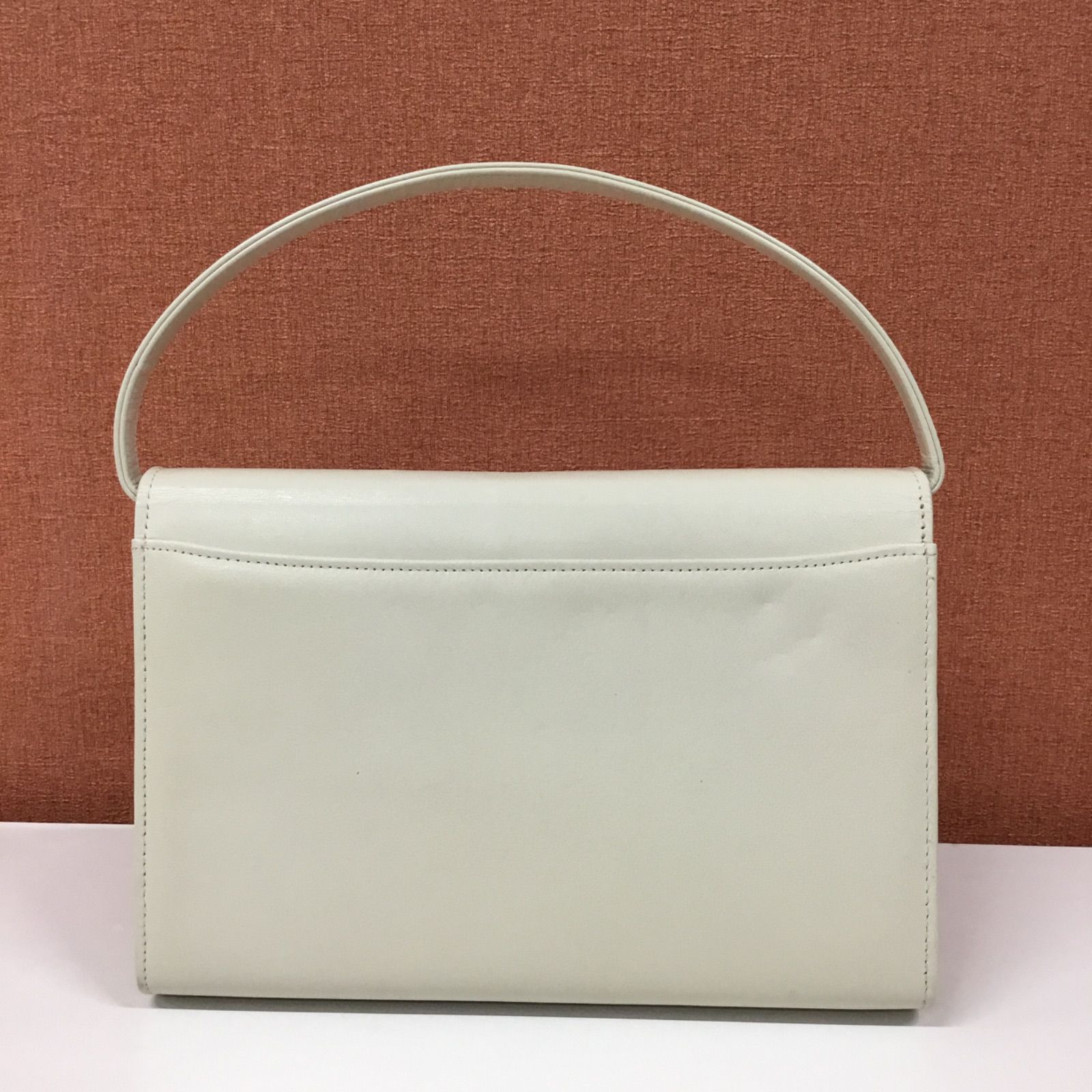 HANAEMORI ハナエモリ　フォーマルバッグ　ハンドバッグ　ホワイト HANAE MORI ／ ハナエモリ バッグ ／ 3WAYハンドバッグ ／ 森英恵