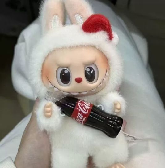 ラブブ LABUBU CocaCola ぬ新品未使用 いぐるみ コーラ