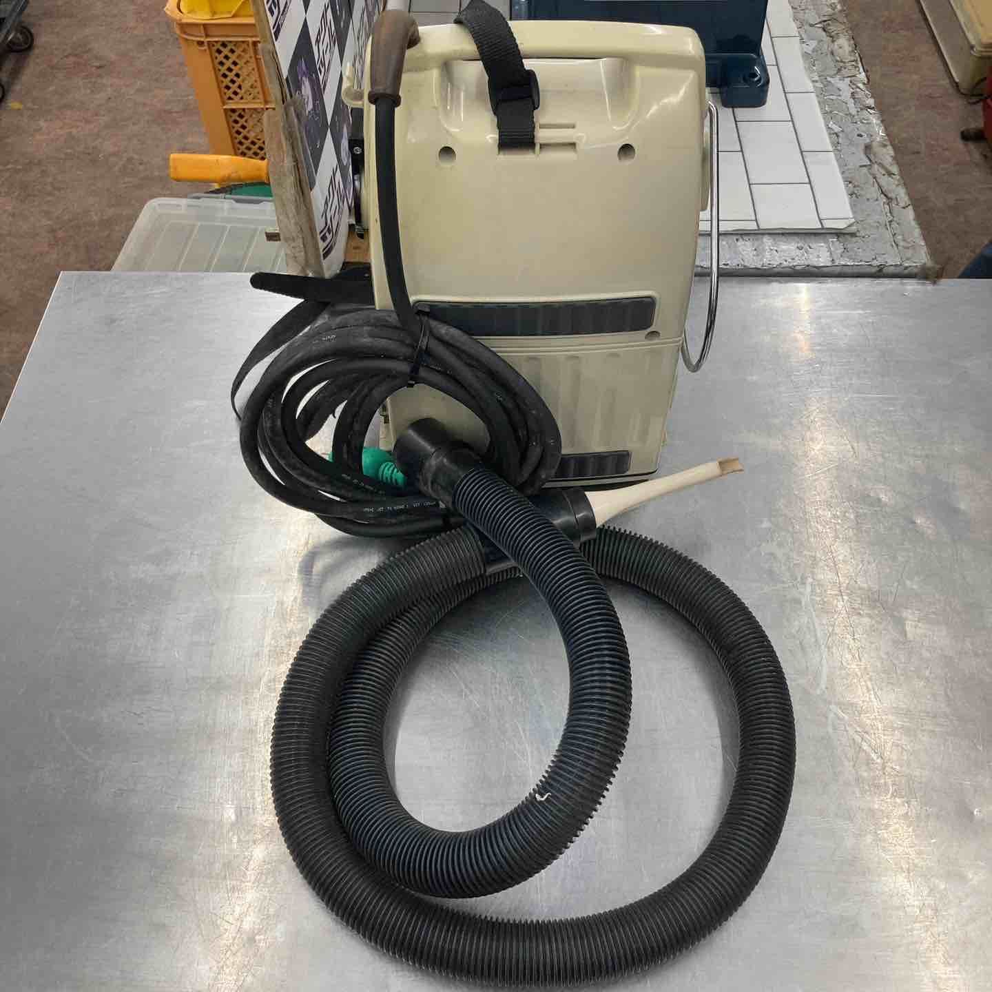 マキタ(makita) 携帯用集じん機 421S(P) 421SP【所沢店】