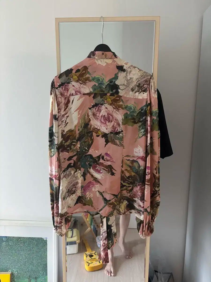 【美品】DOLCE＆GABBANA ドルガバ シルク フリル 薔薇柄 ブラウス 美品 ドルチェ&ガッパーナ フリル シルク ブラウス 薔薇 花柄 36