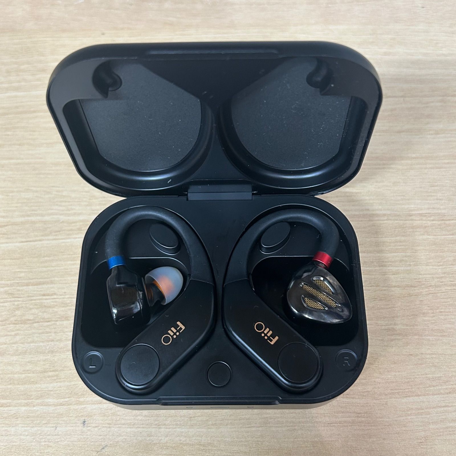 FiiO UTWS5 Bluetooth ワイヤレスイヤホン ジャンク品 糀谷店