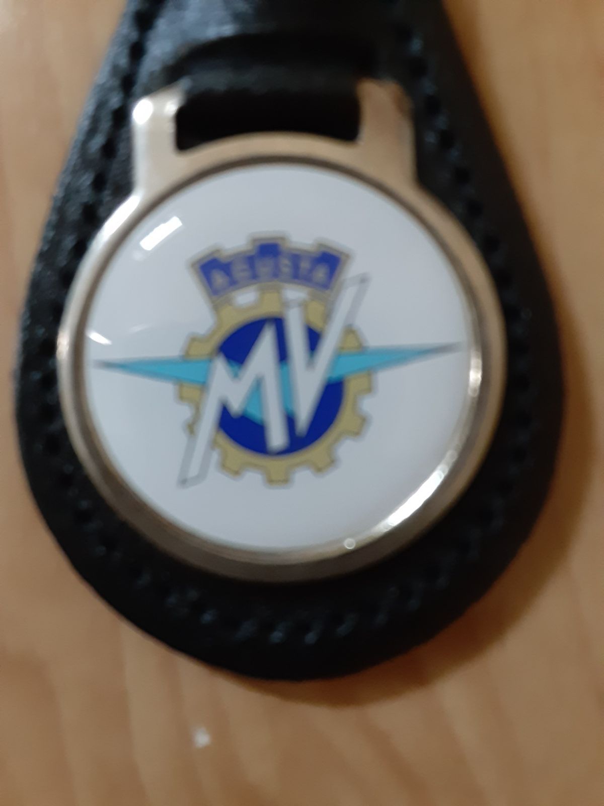 送料無料 キーホルダー 革 レザー ● MVアグスタ MV AGUSTA Red 海外限定 : motorcycle key cover shell For MV アグスタ F3 800  バイクオートバイの牛革キーホルダーキーリング (色 : 赤) : 車＆バイク