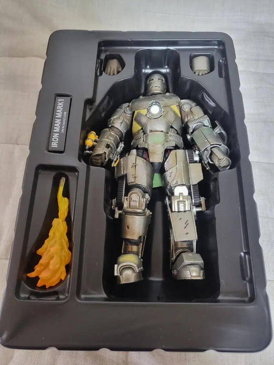 海洋堂 アイアンマン マーク 1