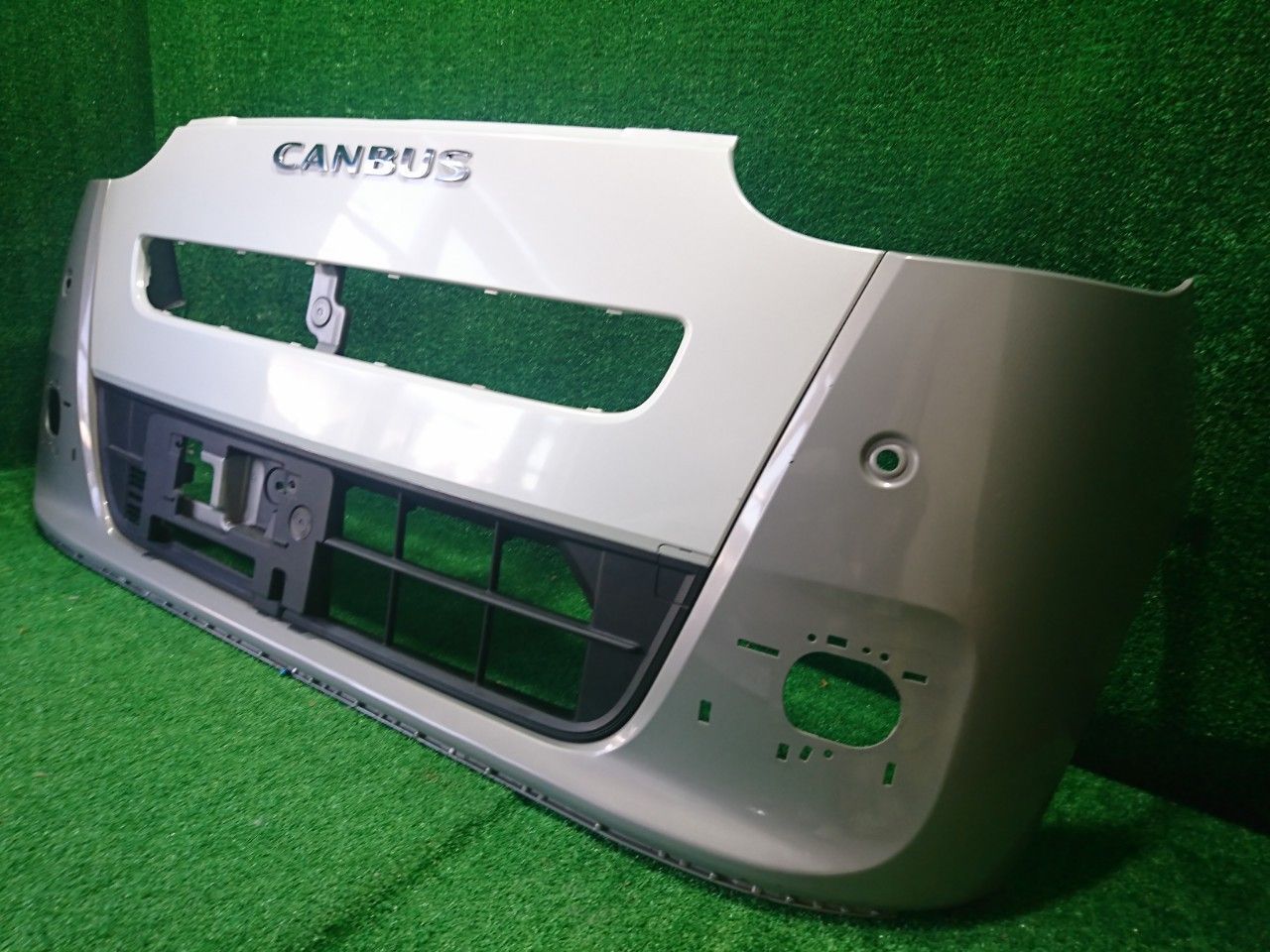 LA850S ムーヴキャンバス フロントバンパー シルバー系×パール 47923 SMP1DAWEKUDUS_SCH_ID