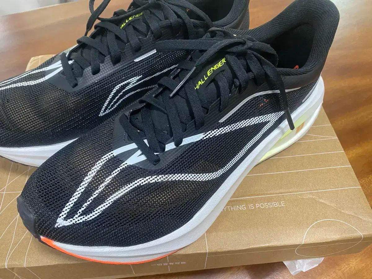 LI-NING リーニン フェイディアン チャレンジャー 5