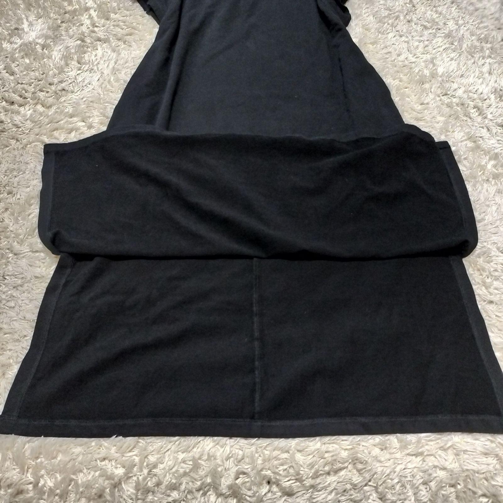 バックコンシャスワンピース