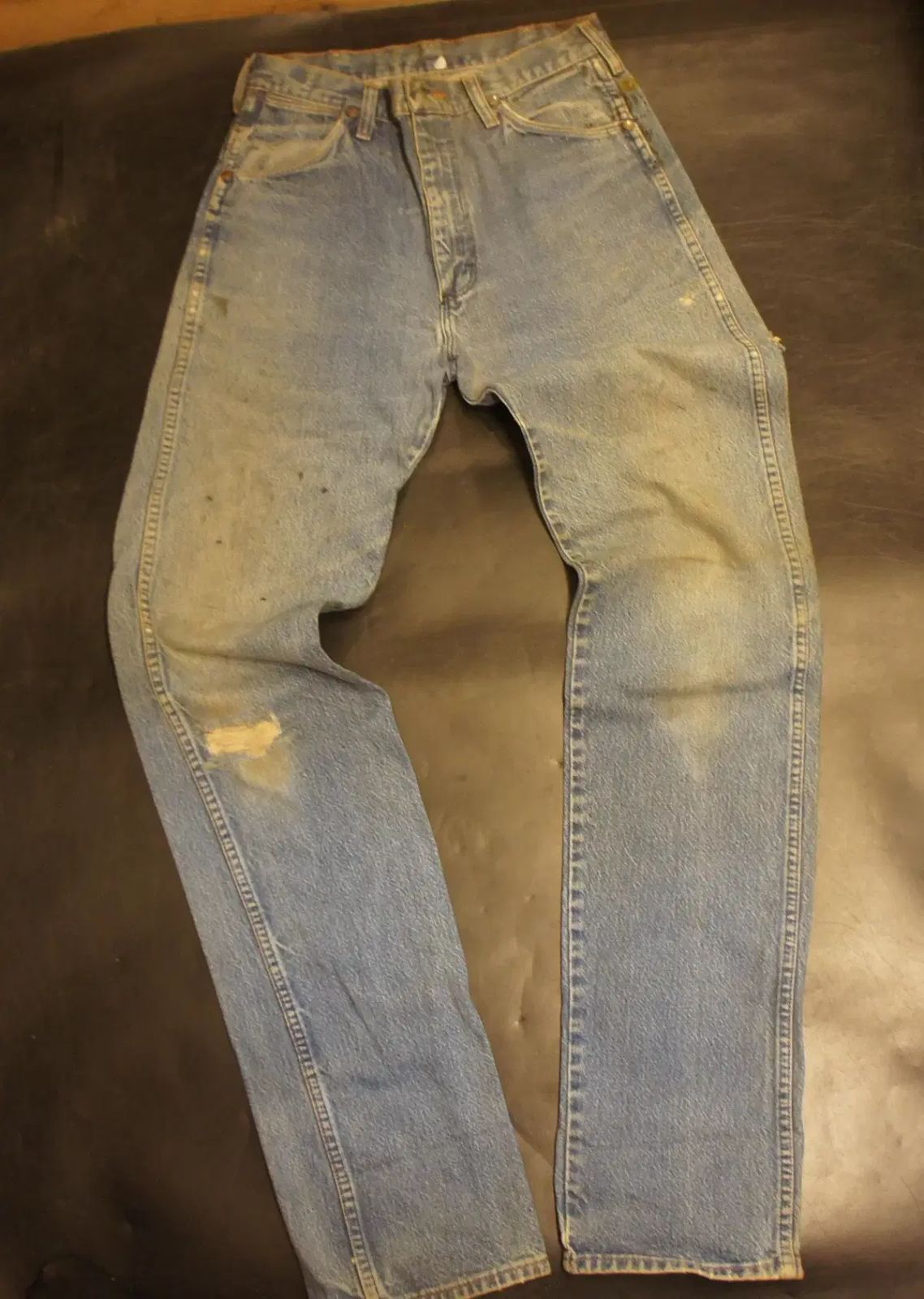 ラングラージーンズラングラー 男性用と女性用のジーンズ