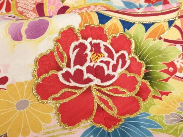 七五三七歳‼️lovely❤️lovelyフルセット❤️白地に手毬花々金彩煌びやか❤️ 七五三七歳‼️lovely❤️lovelyフルセット❤️白地に手毬花々