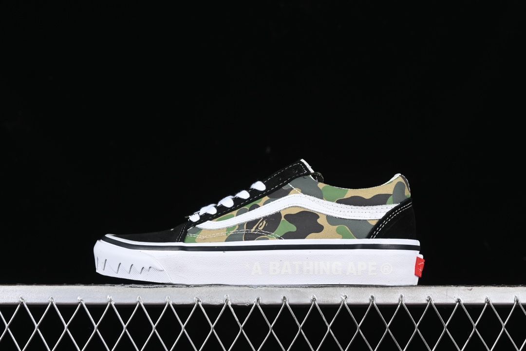 今日 Bape x Vans Old Skool コラボレーション ロートップ レジャー スケートボードシューズ VN000E6VE36 在庫 の な価格です