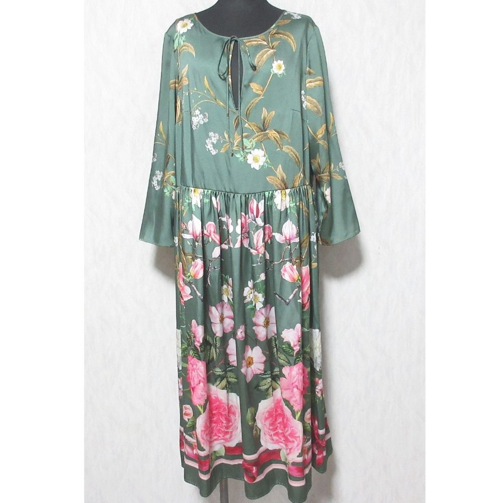 美品 BLUGIRL BLUMARINE ブルーガール ブルマリン フローラルプリント  