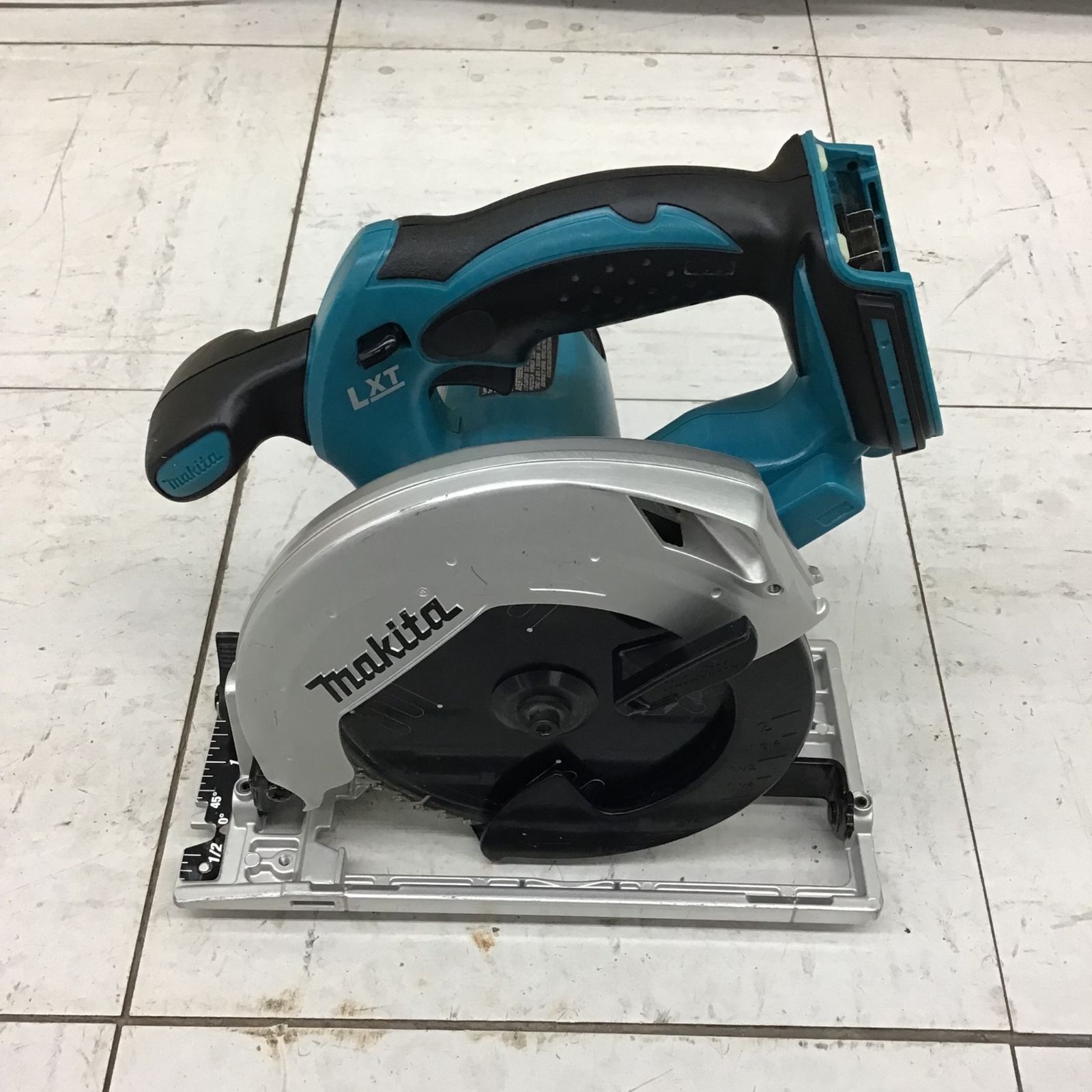 【現状品】  海外マキタ/makita 充電丸ノコ・XSS02 【鴻巣店】