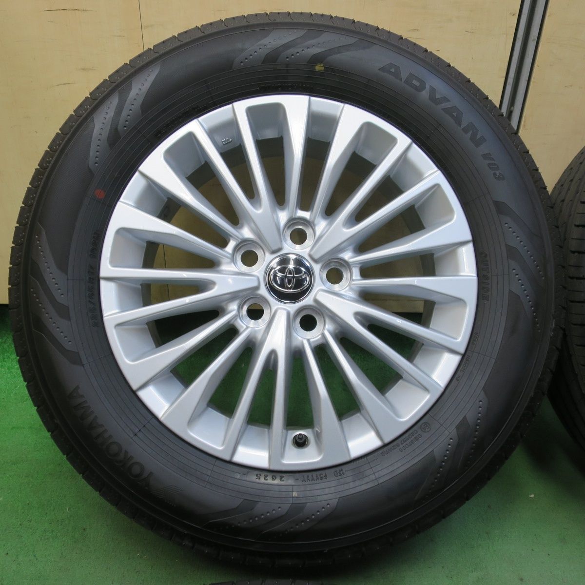 新車外し！ 40系 アルファード ヴェルファイア 夏タイヤ 新車外し！ 40系 アルファード ヴェルファイア 夏タイヤ 新車外し