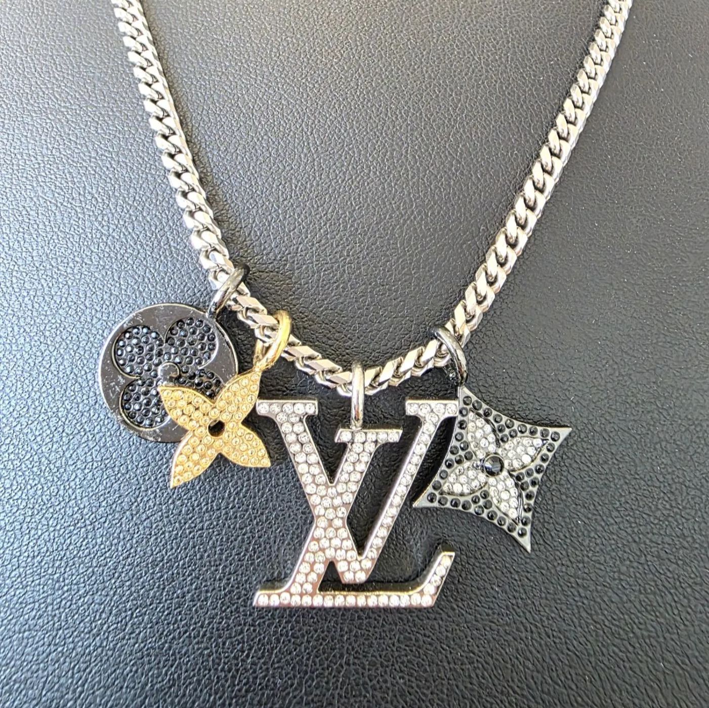 [SALE]ヴィトン Vuitton レア ペンダントLV インスティンクト 楽天市場】ルイヴィトン LOUIS VUITTON ネックレス ペンダント