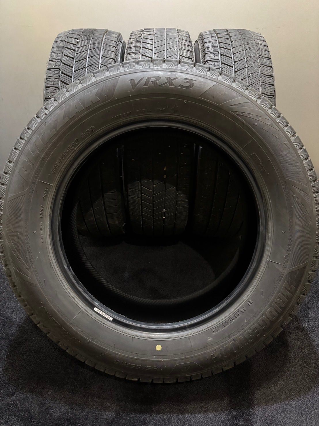195|65R16 BRIDGESTONE|VRX3