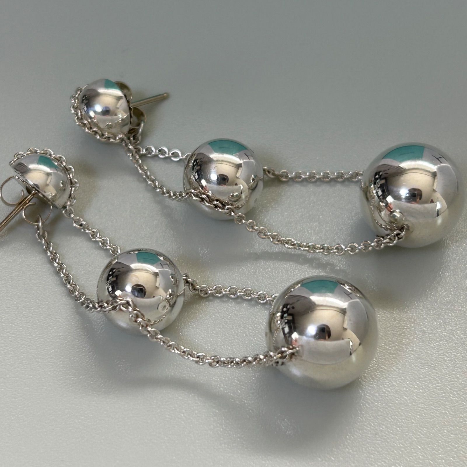 ティファニー ボールトリプルドロップチェーン グラジュエイテッド