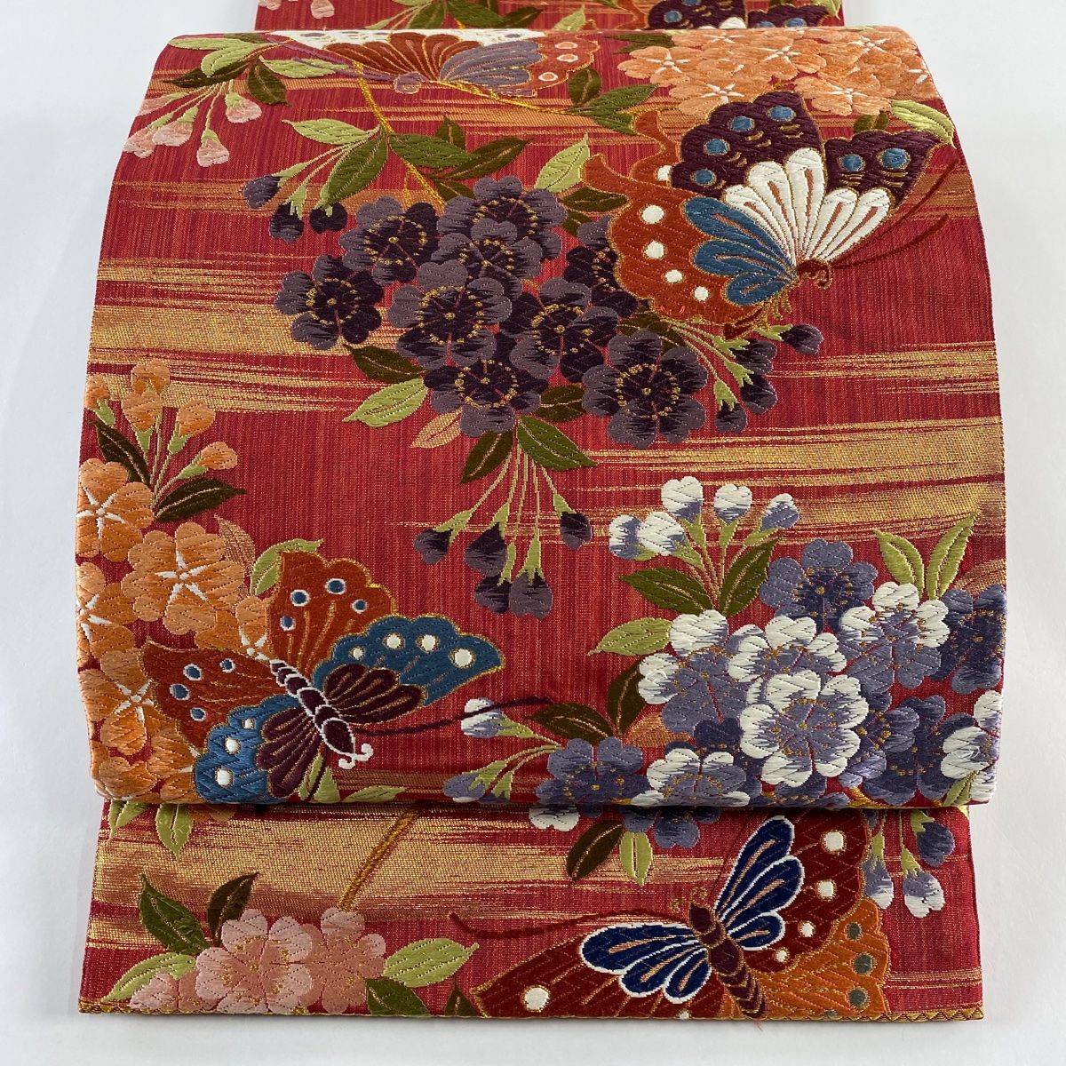 袋帯 秀品 枝垂れ桜胡蝶文 唐織 箔 赤 六通 正絹 【中古