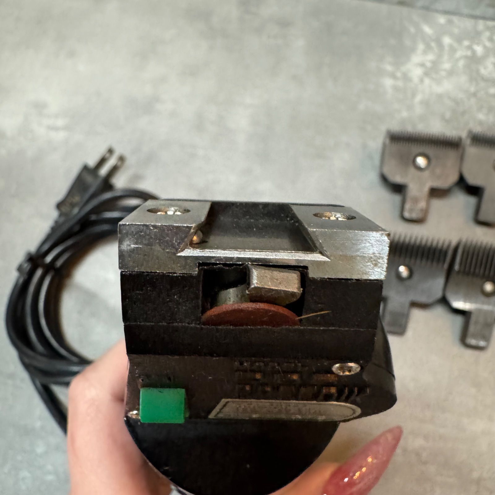 中古】スピーディク SPEEDIK DC-5 バリカン本体+替刃セット！ - メルカリ