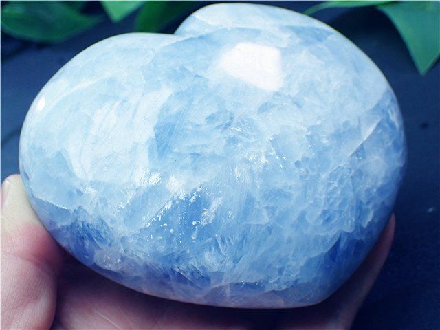 セレスタイト　ハート型 ハート型 天使の石 セレスタイト 原石 最大幅82mm 重さ554g 清浄、博愛