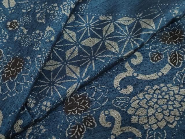 平和屋着物●上質な小紋 紬地 藍 型染め 切嵌草花文 正絹 DAAY5409ud