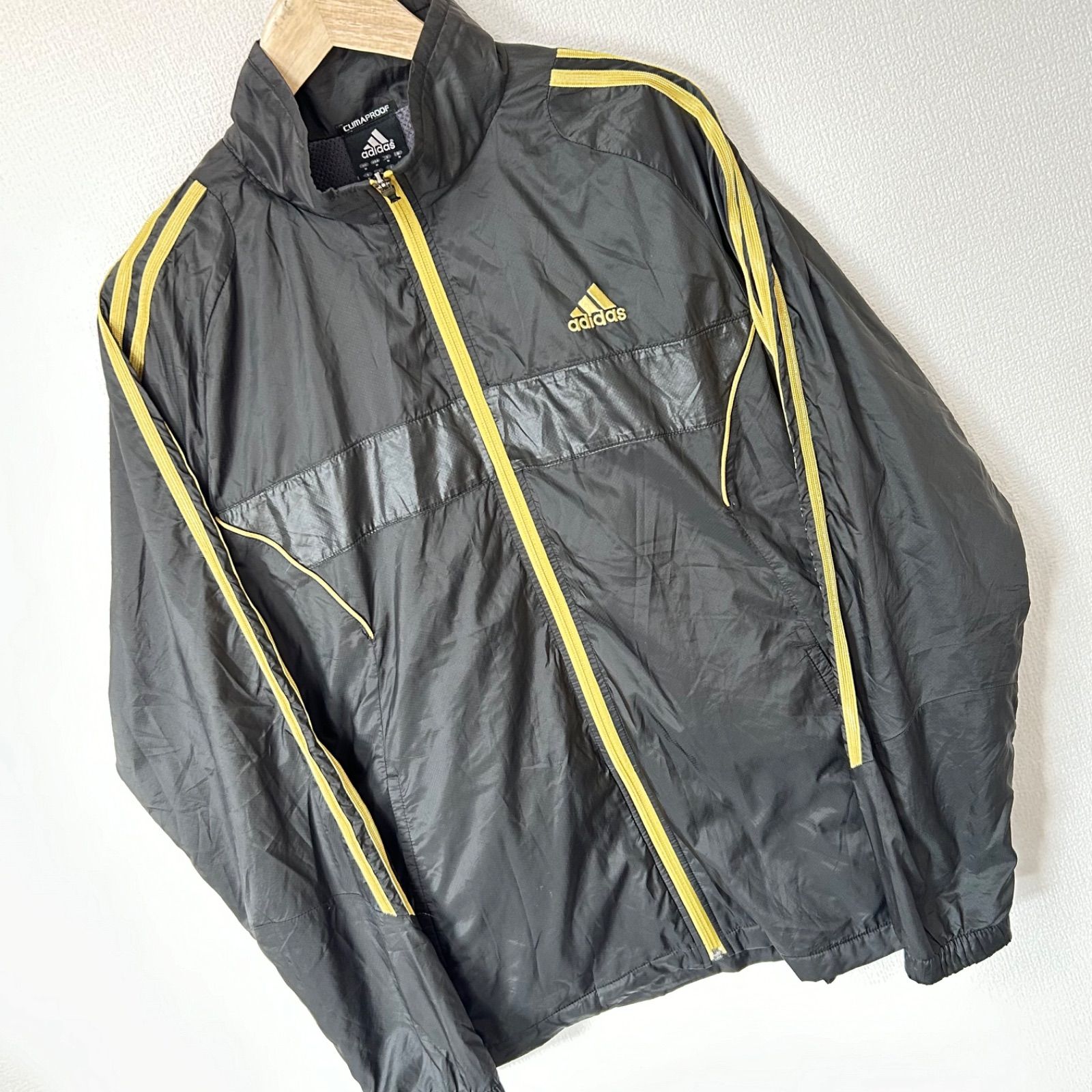 adidas★ジャージ上下セットアップ　CLIMAPROOF　黒×金　★アディダス