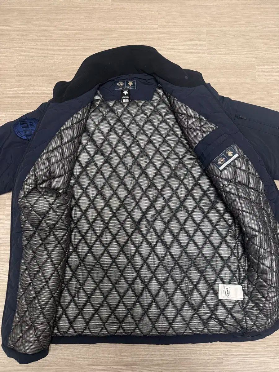 NCダイノス 選手用支給品 ダウン アウター