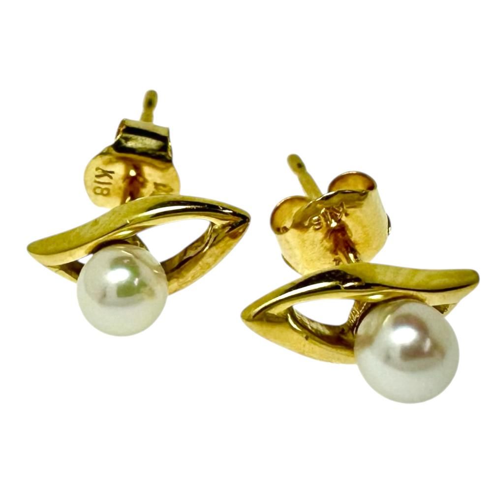 B5216 Mikimoto アコヤパール3mm ゴールド ピアスK18 B5216 Mikimoto アコヤパール3mm ゴールド ピアスK18