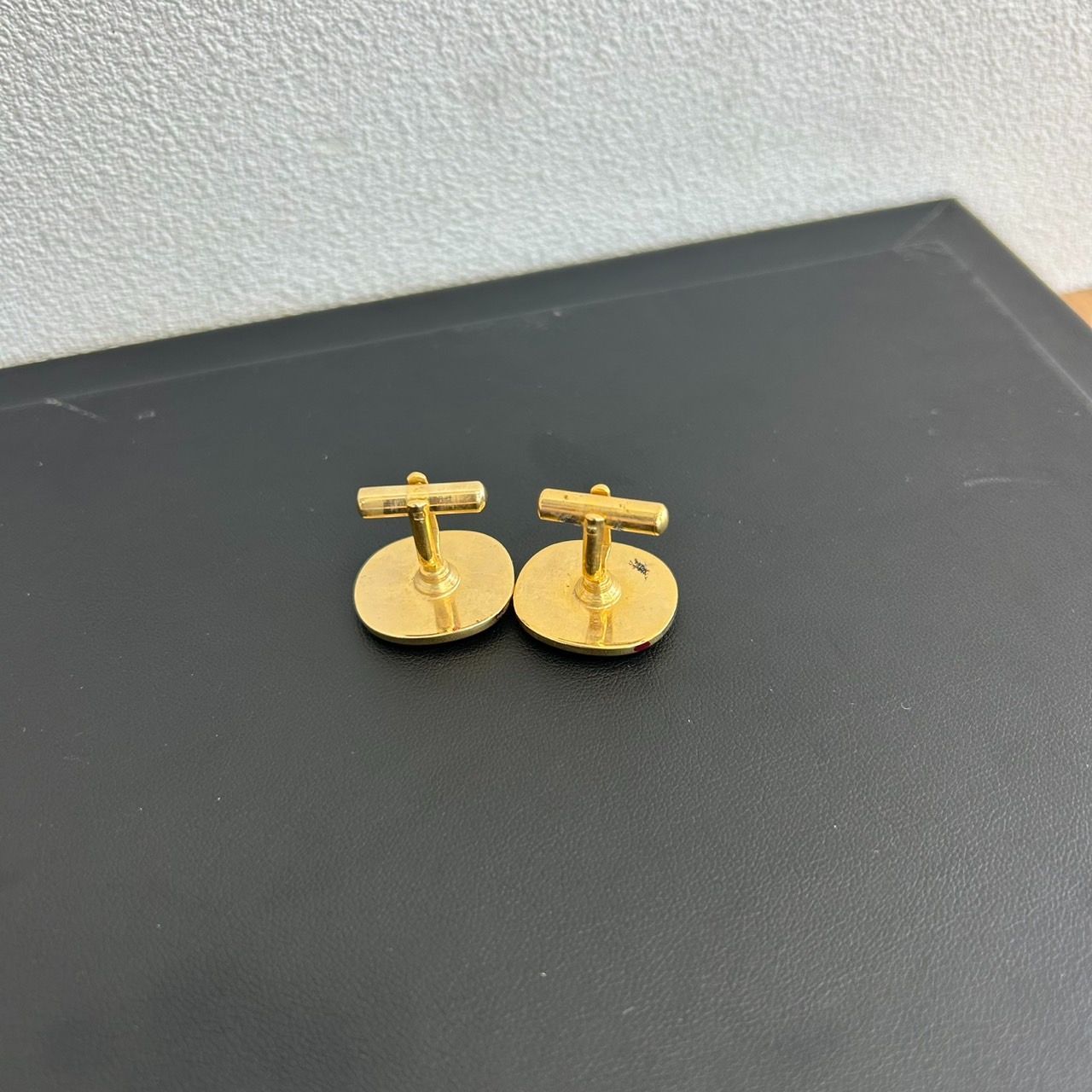 Cartierカルティエ 2Cロゴ　カフス　カフリンクス カルティエ Cartier 2c ロゴ カフス KGID - メルカリ