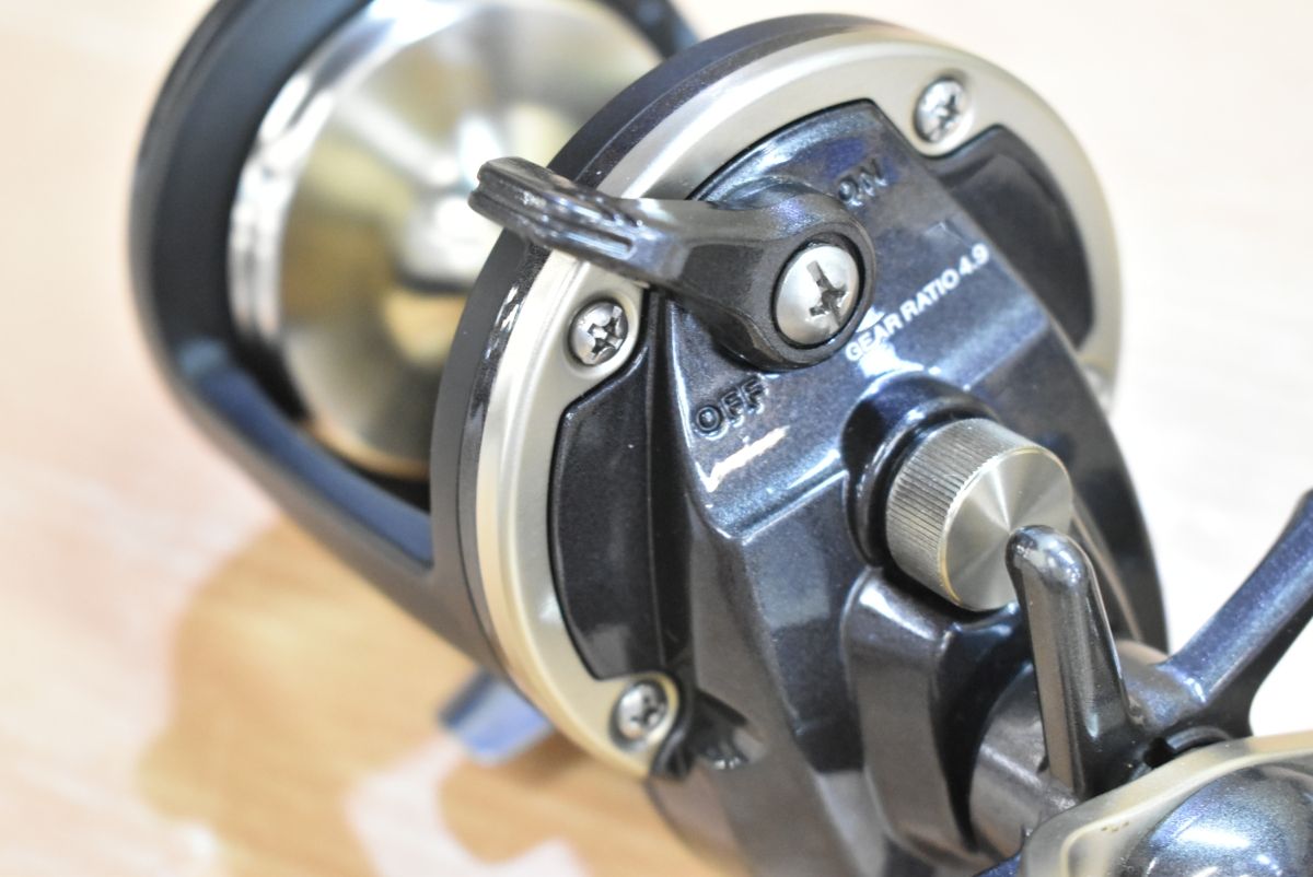 ダイワ メーター倶楽部巨鯉 40W 右巻き DAIWA KYOGOI ベイトリール