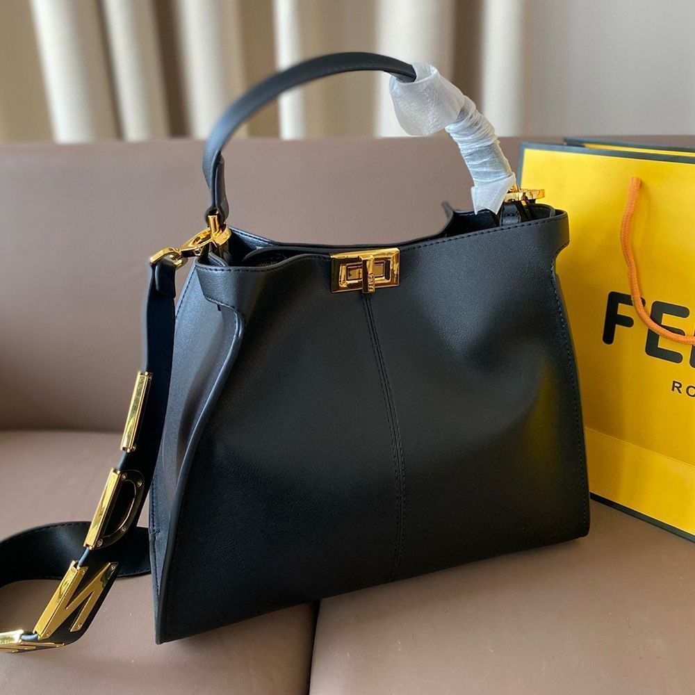 FENDI フェンディ Peekaboo ピーカブー レザー ハンドバッグ