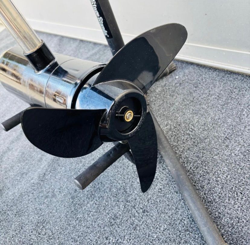 モーターガイド TR-82