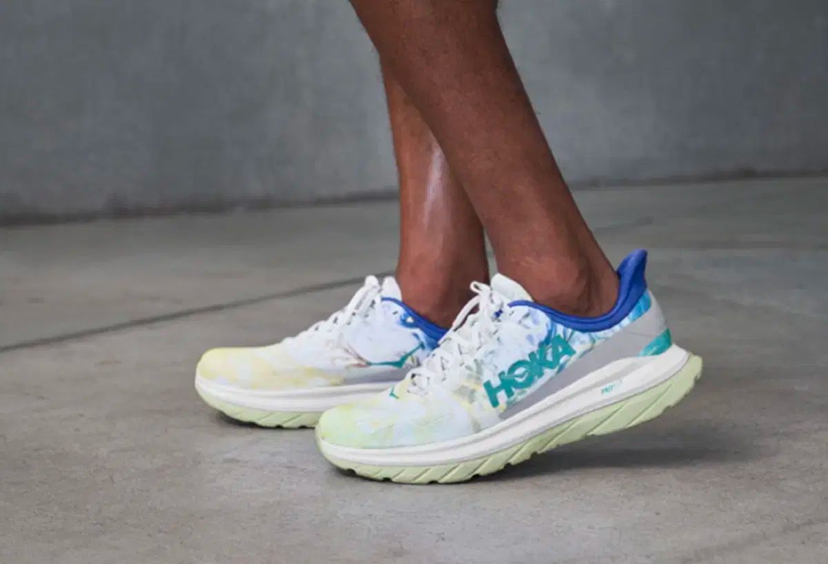 270 HOKA ONE ONE ホカオネオネ マーク 4 メンズ 1113528 ー Tg